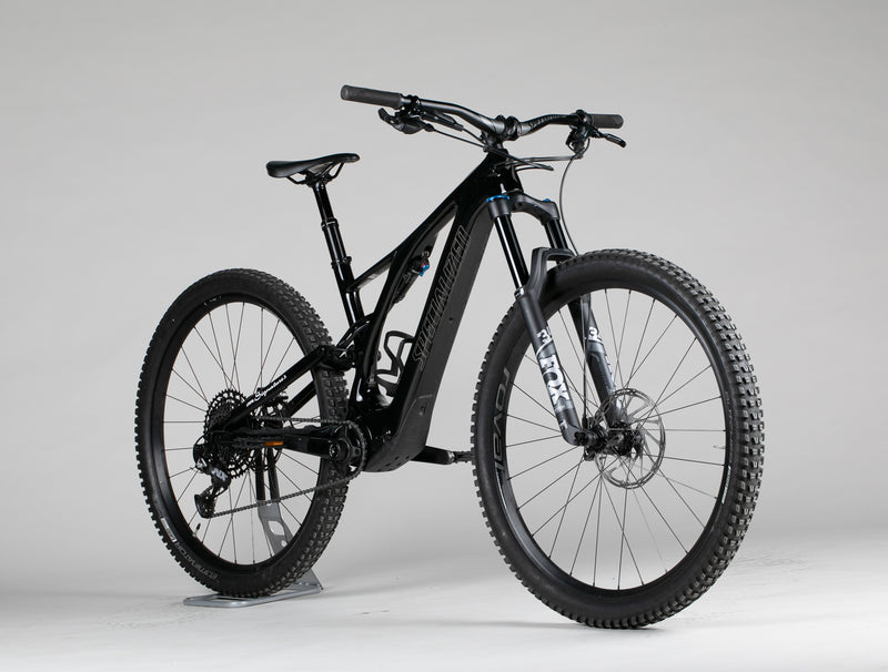 Specialized Turbo Levo SL Comp Carbon - käytetty sähköpyörä 168-180 cm ajajalle