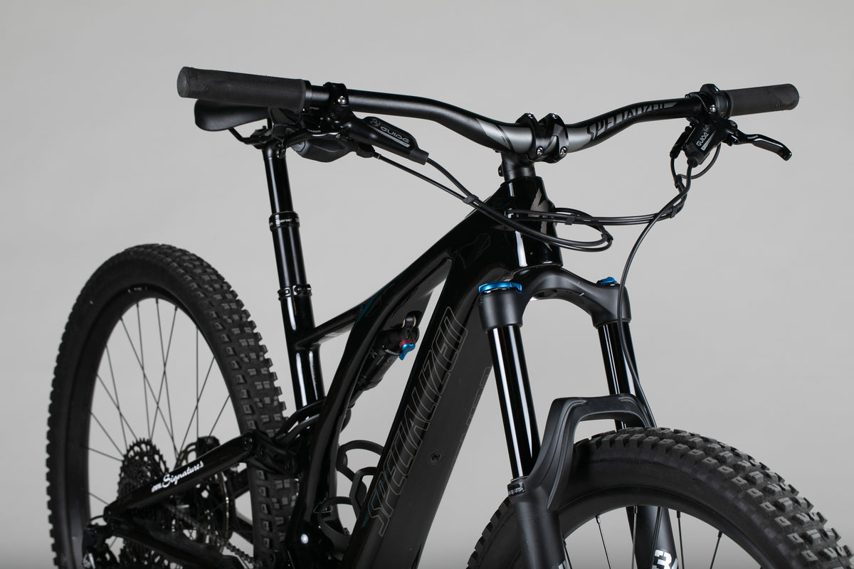 Specialized Turbo Levo SL Comp Carbon - käytetty sähköpyörä 168-180 cm ajajalle