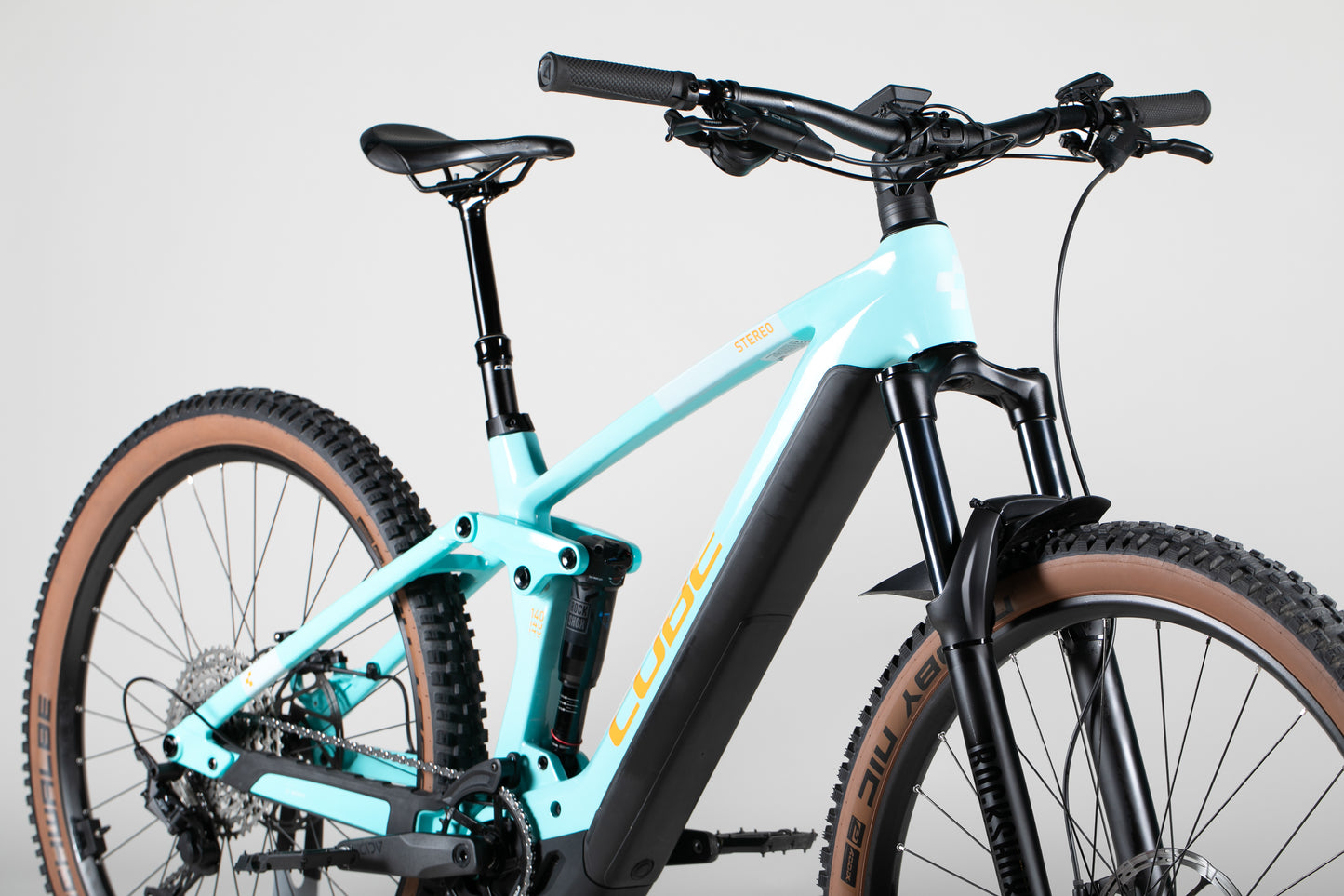 CUBE Stereo Hybrid 140 HPC Race 625 - käytetty sähköpyörä 170-180 cm ajajalle