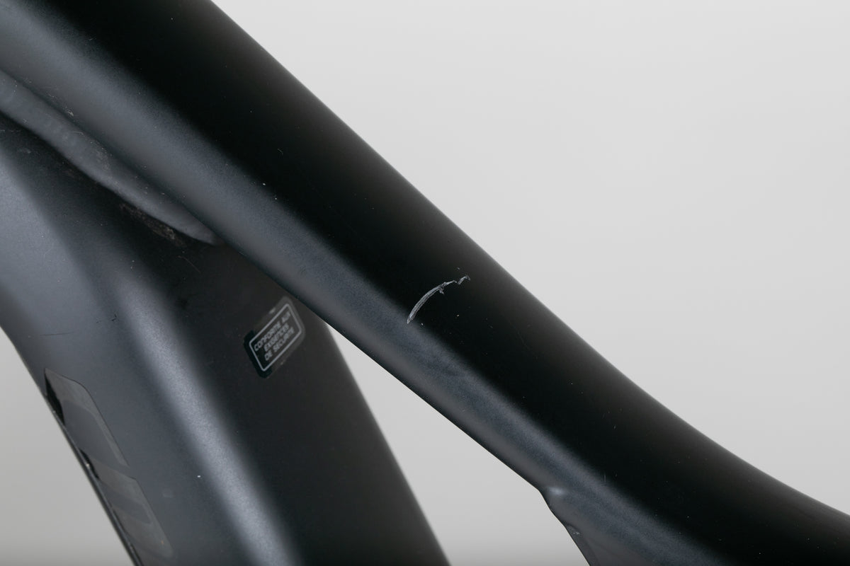 Specialized Turbo Levo - käytetty sähköpyörä 185-193 cm ajajalle