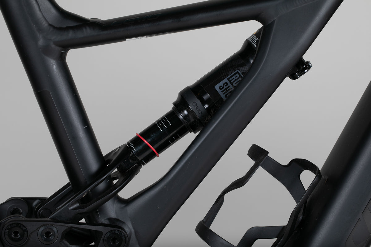 Specialized Turbo Levo - käytetty sähköpyörä 185-193 cm ajajalle