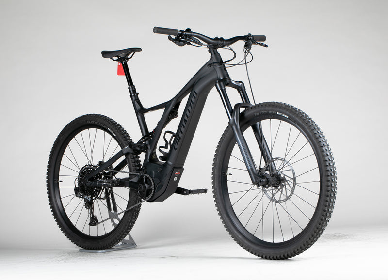 Specialized Turbo Levo - käytetty sähköpyörä 185-193 cm ajajalle
