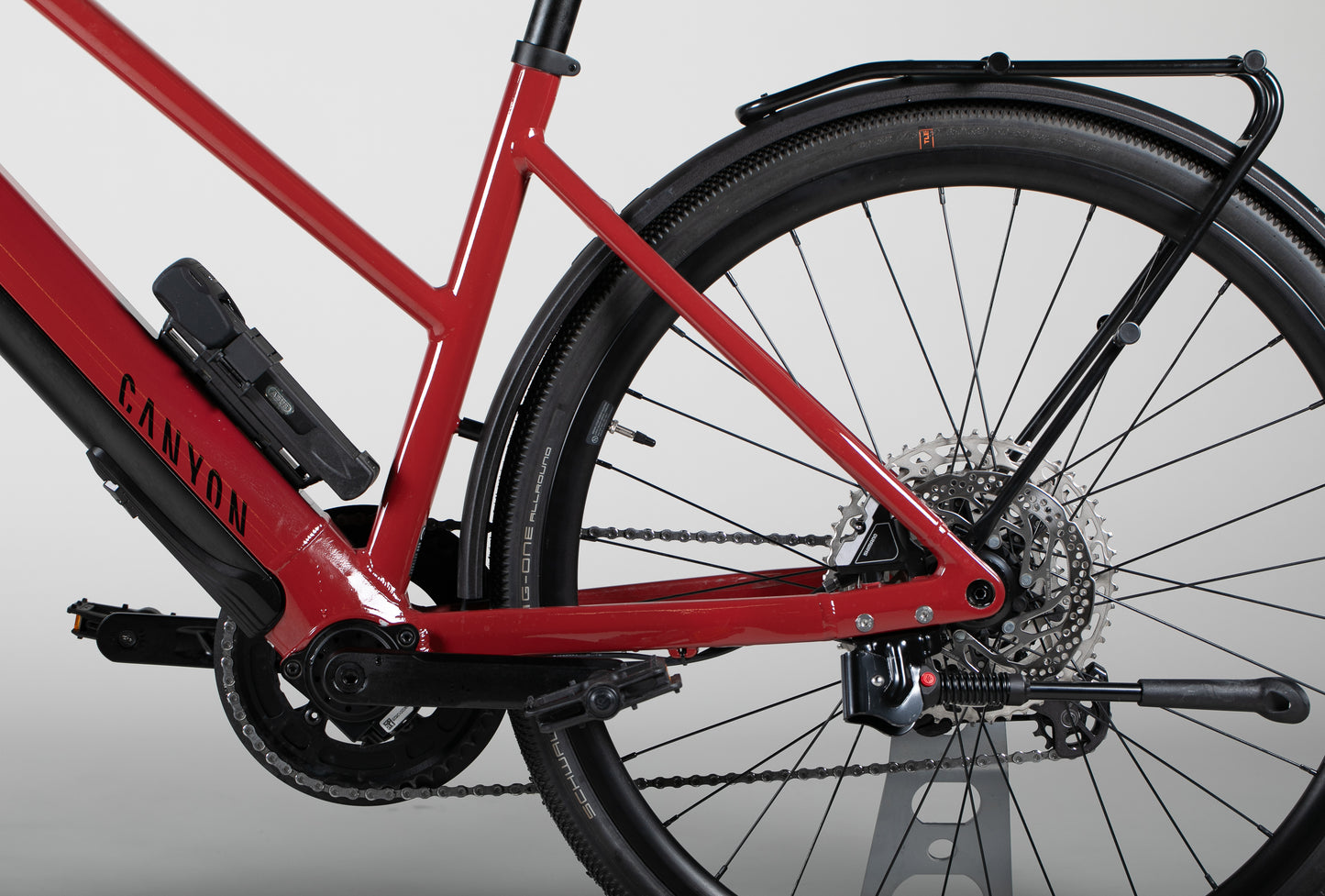 Canyon Commuter:ON 7 WMN Cherry - käytetty sähköpyörä 160-170 cm ajajalle