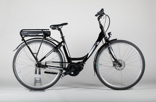 Helkama E7 - käytetty sähköpyörä 150-170 cm ajajalle