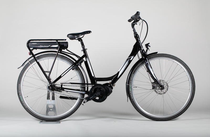 Helkama E7 - käytetty sähköpyörä 150-170 cm ajajalle