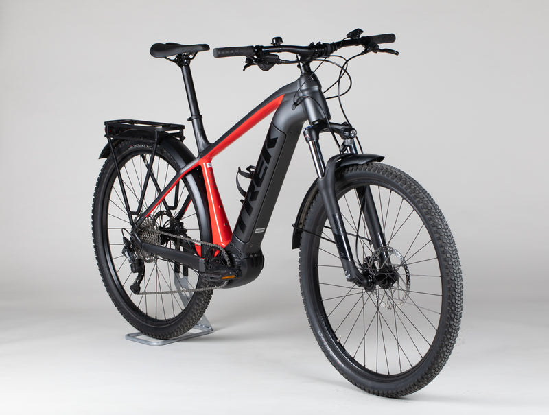 Trek Powerfly Sport 4 Equipped Gen 4 - käytetty sähköpyörä 188–195 cm ajajalle