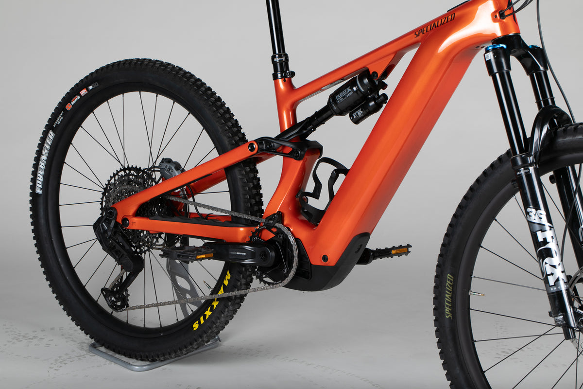 Specialized Turbo Levo 4 Comp - käytetty sähköpyörä 157-173 cm ajajalle