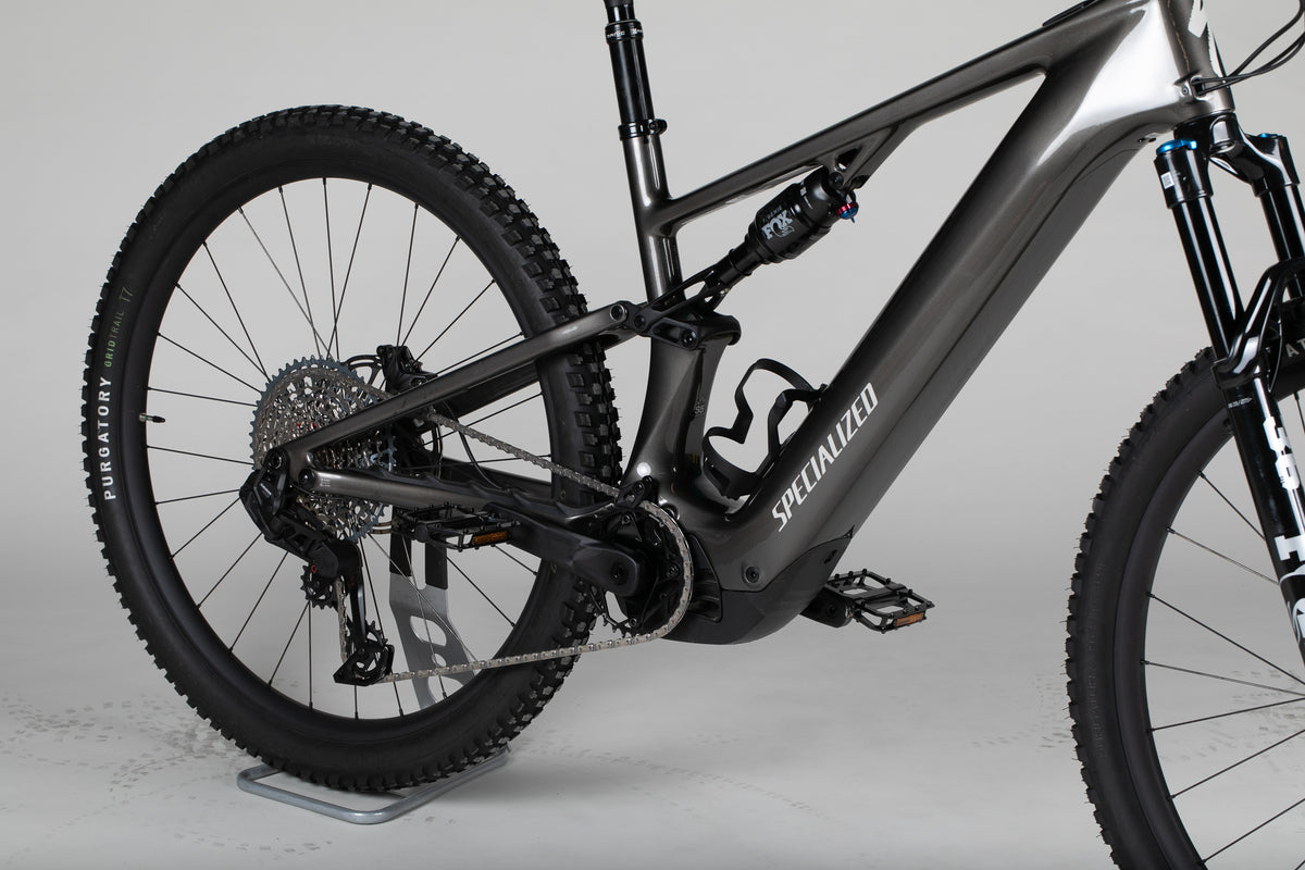 Specialized Turbo Levo R Comp - käytetty sähköpyörä 178-193 cm ajajalle