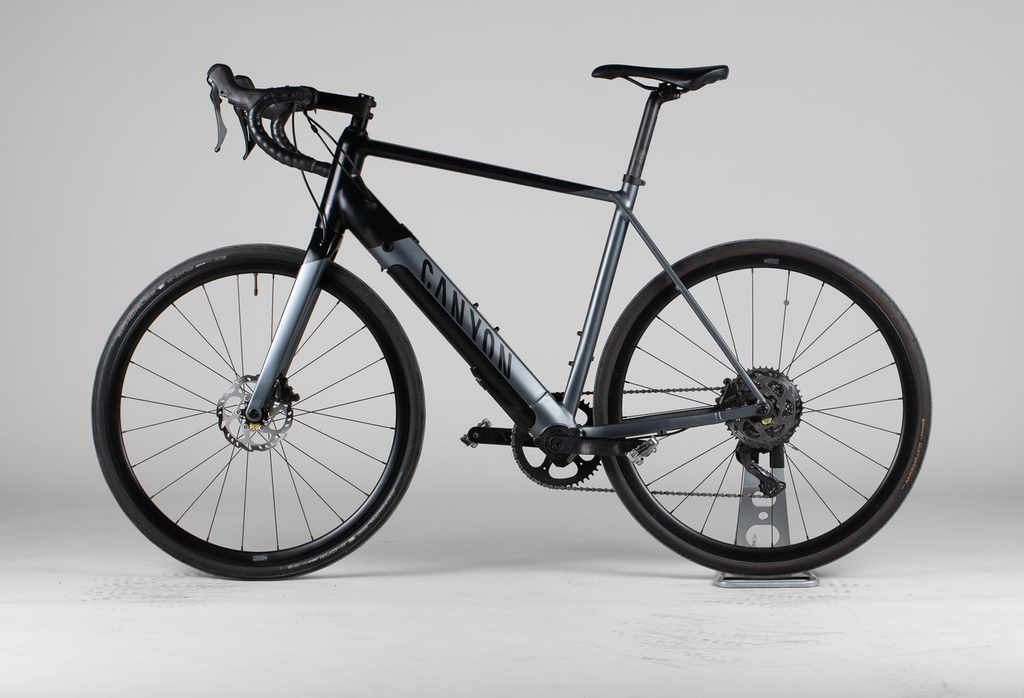 Canyon Endurance:ON AL 7.0 - käytetty sähköpyörä ajajalle 189-210 cm