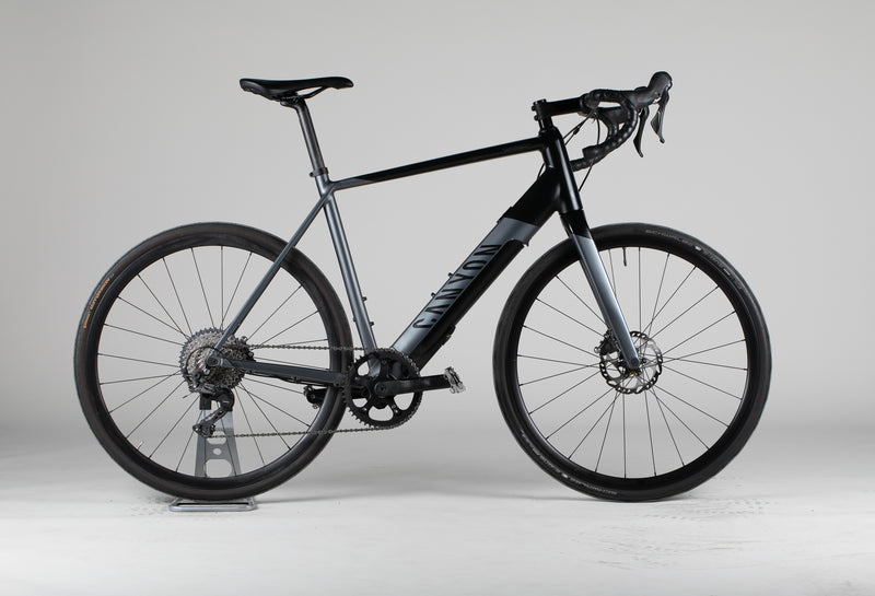 Canyon Endurance:ON AL 7.0 - käytetty sähköpyörä ajajalle 189-210 cm