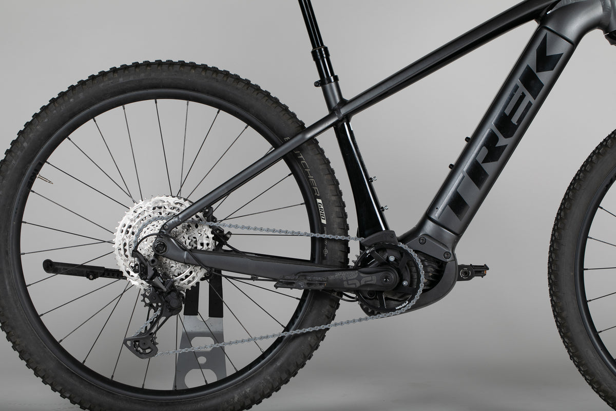 Trek Powerfly 7 Gen 4 - käytetty sähköpyörä 165-177 cm ajajalle