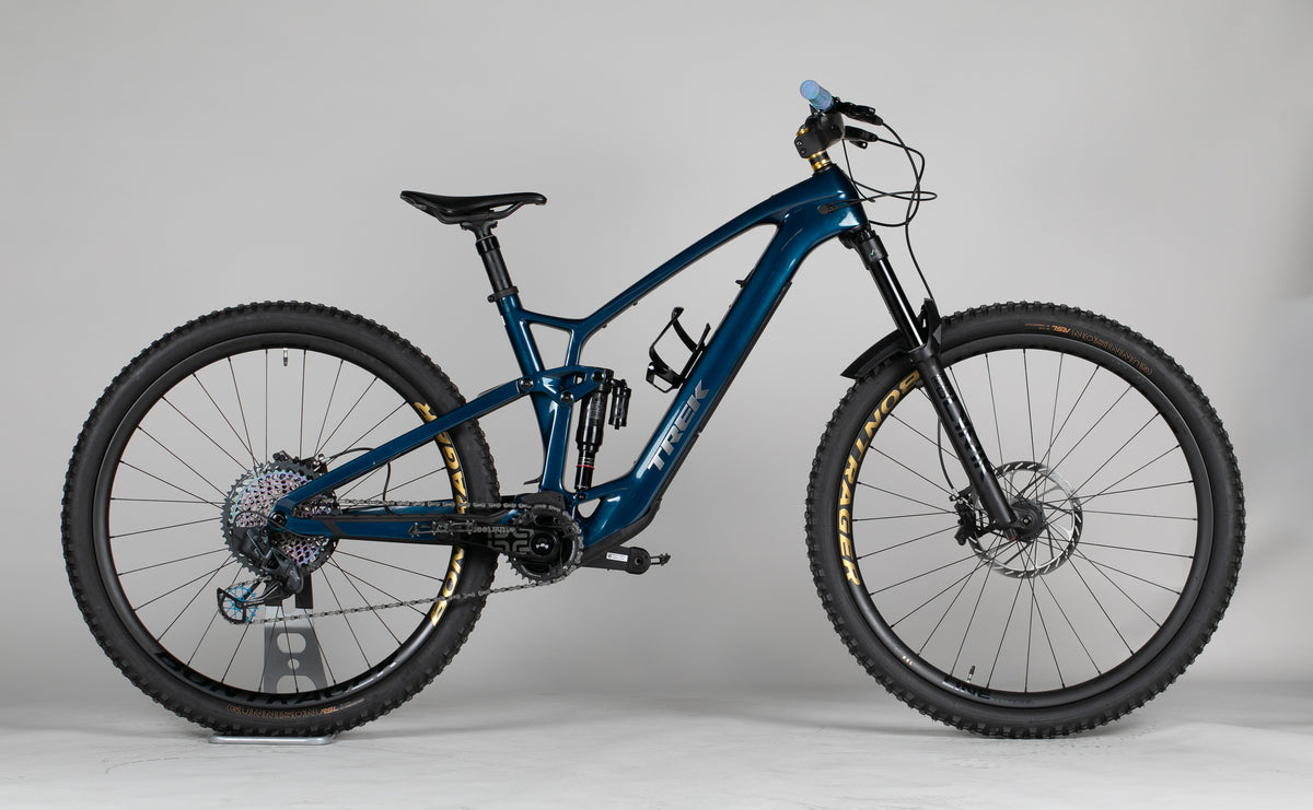 Trek Fuel Exe 9.8 Gx Axs - käytetty sähköpyörä 170-185 cm ajajalle