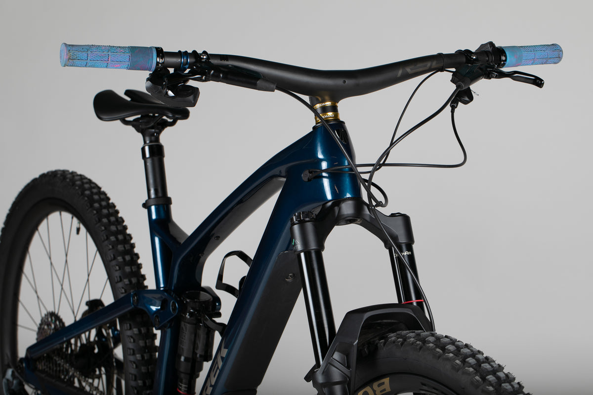 Trek Fuel Exe 9.8 Gx Axs - käytetty sähköpyörä 170-185 cm ajajalle