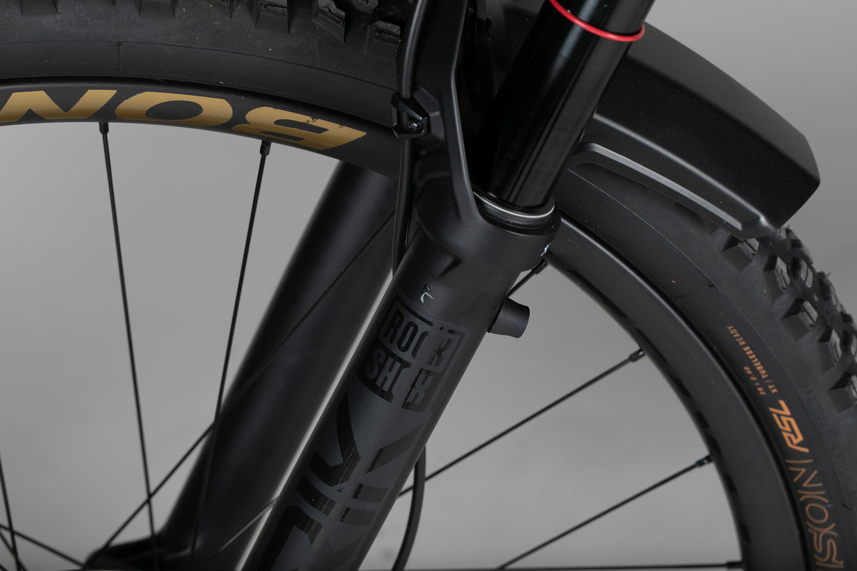 Trek Fuel Exe 9.8 Gx Axs - käytetty sähköpyörä 170-185 cm ajajalle