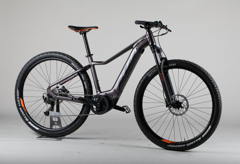 KTM Macina Race 592 - käytetty sähköpyörä 165-177 cm ajajalle