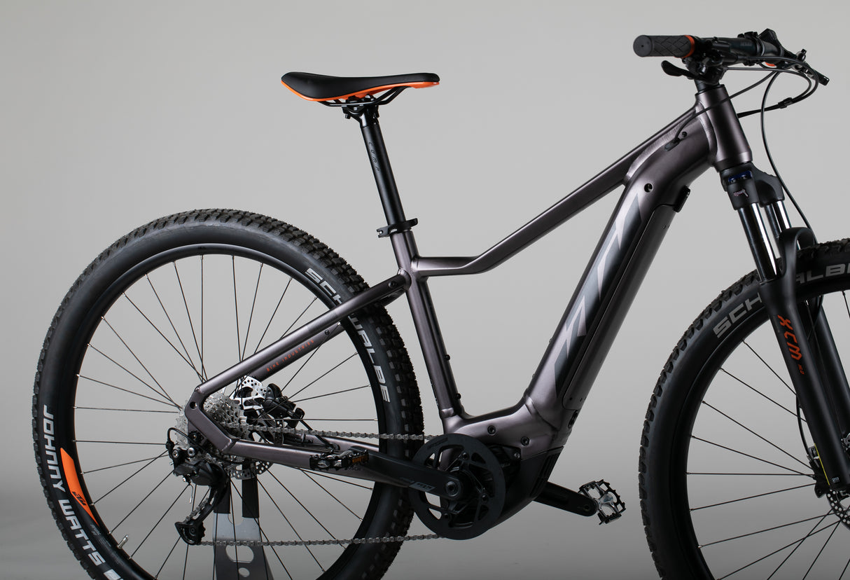 KTM Macina Race 592 - käytetty sähköpyörä 165-177 cm ajajalle