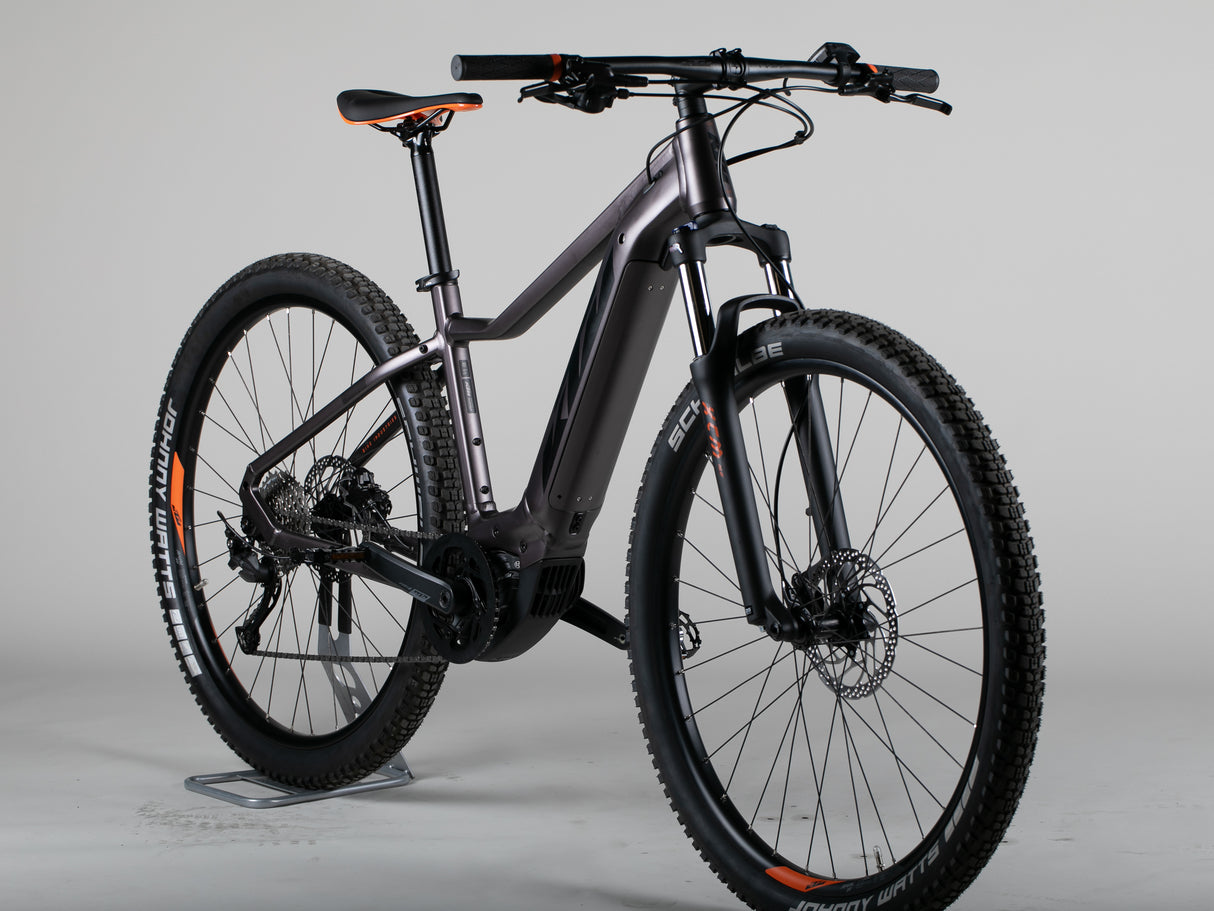 KTM Macina Race 592 - käytetty sähköpyörä 165-177 cm ajajalle