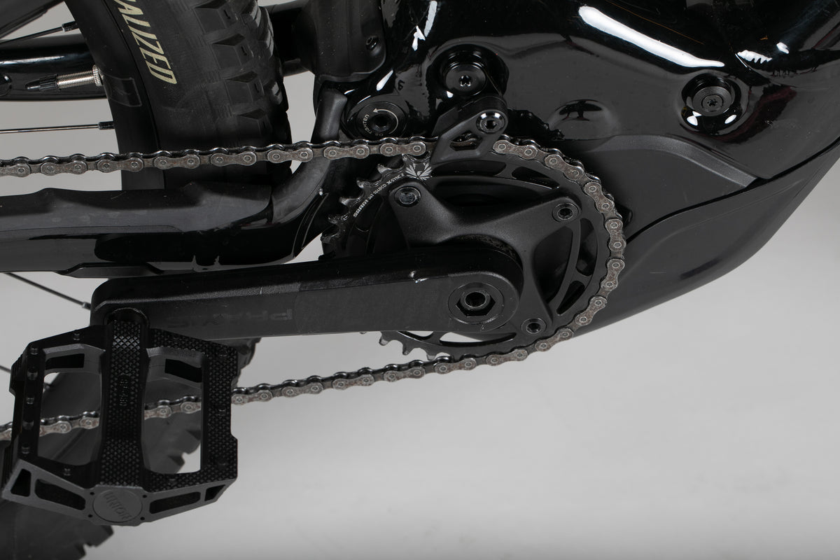 Specialized Turbo Levo Comp Alloy - käytetty sähköpyörä 165-181 cm ajajalle