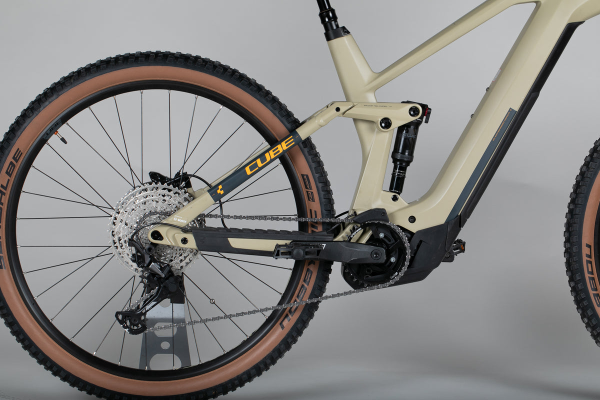 Cube STEREO HYBRID 140 HPC, RACE 625 - käytetty sähköpyörä 170-185 cm ajajalle