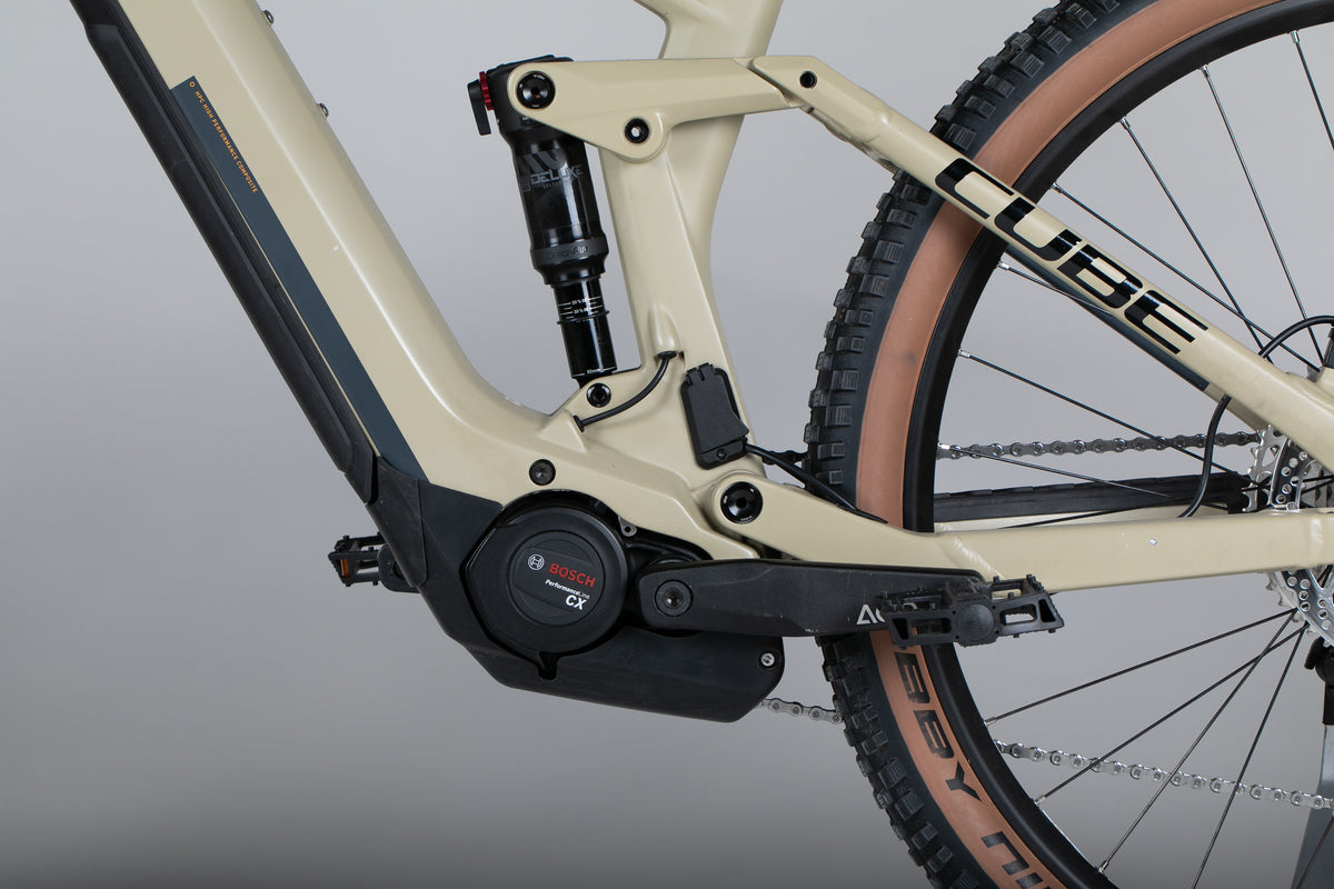 Cube STEREO HYBRID 140 HPC, RACE 625 - käytetty sähköpyörä 170-185 cm ajajalle
