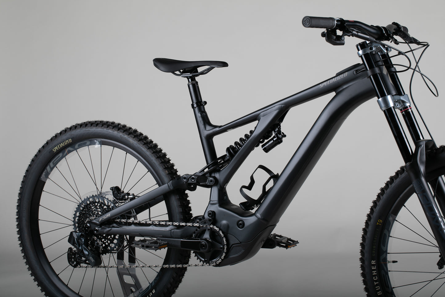 SPECIALIZED Turbo Kenevo Expert Alloy - käytetty sähköpyörä 178-191 cm ajajalle