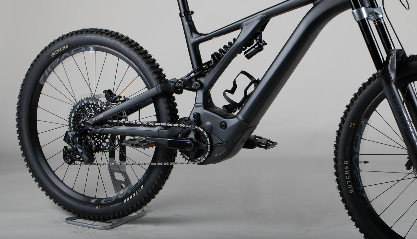 SPECIALIZED Turbo Kenevo Expert Alloy - käytetty sähköpyörä 178-191 cm ajajalle