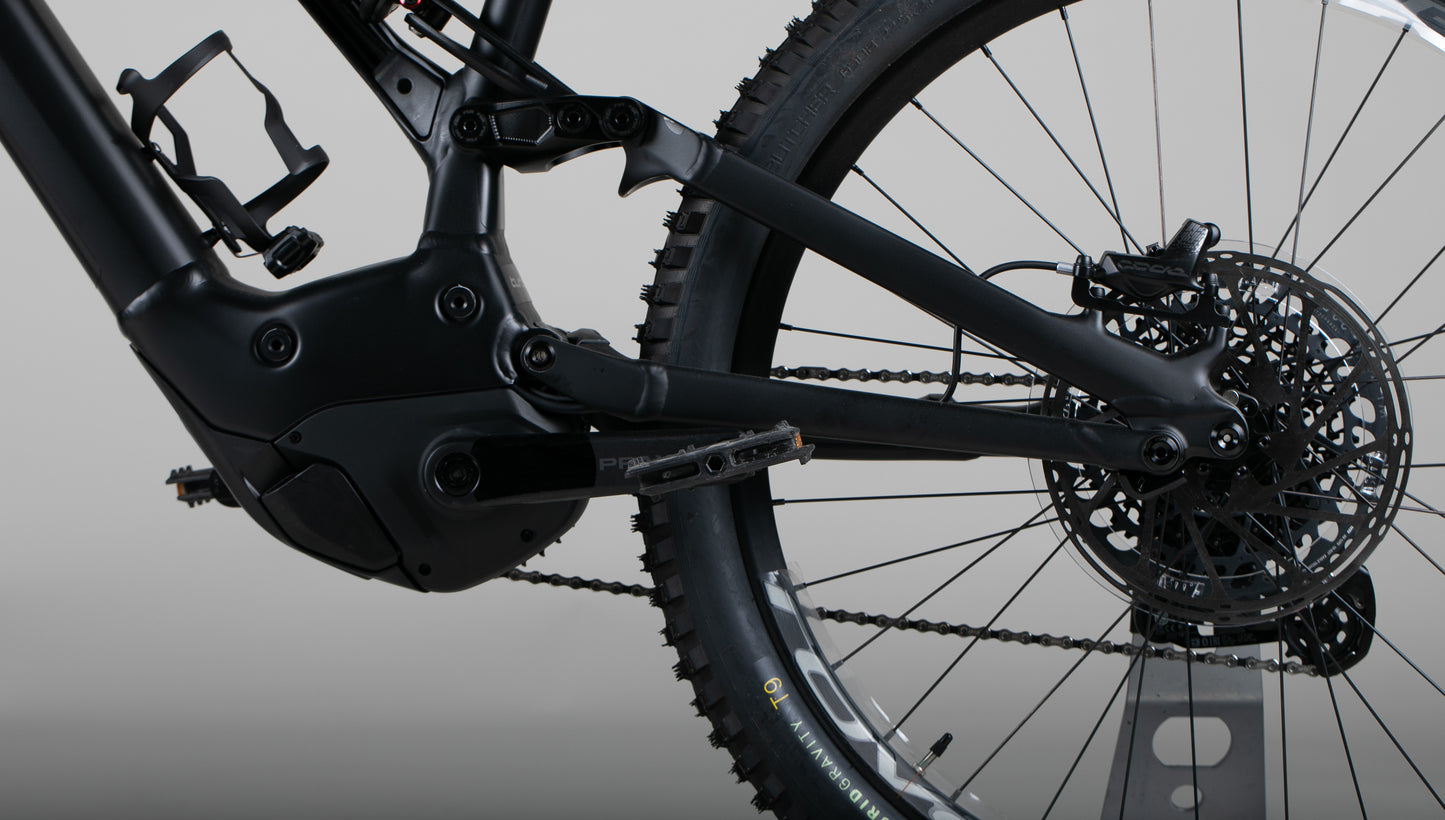 SPECIALIZED Turbo Kenevo Expert Alloy - käytetty sähköpyörä 178-191 cm ajajalle
