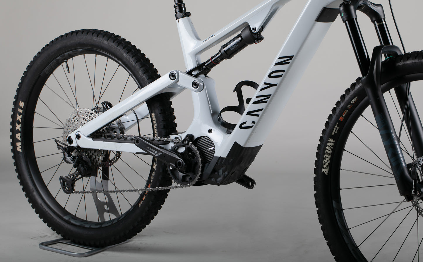 Canyon Spectral:ON CF 7 - käytetty sähköpyörä ajajalle 183-192 cm
