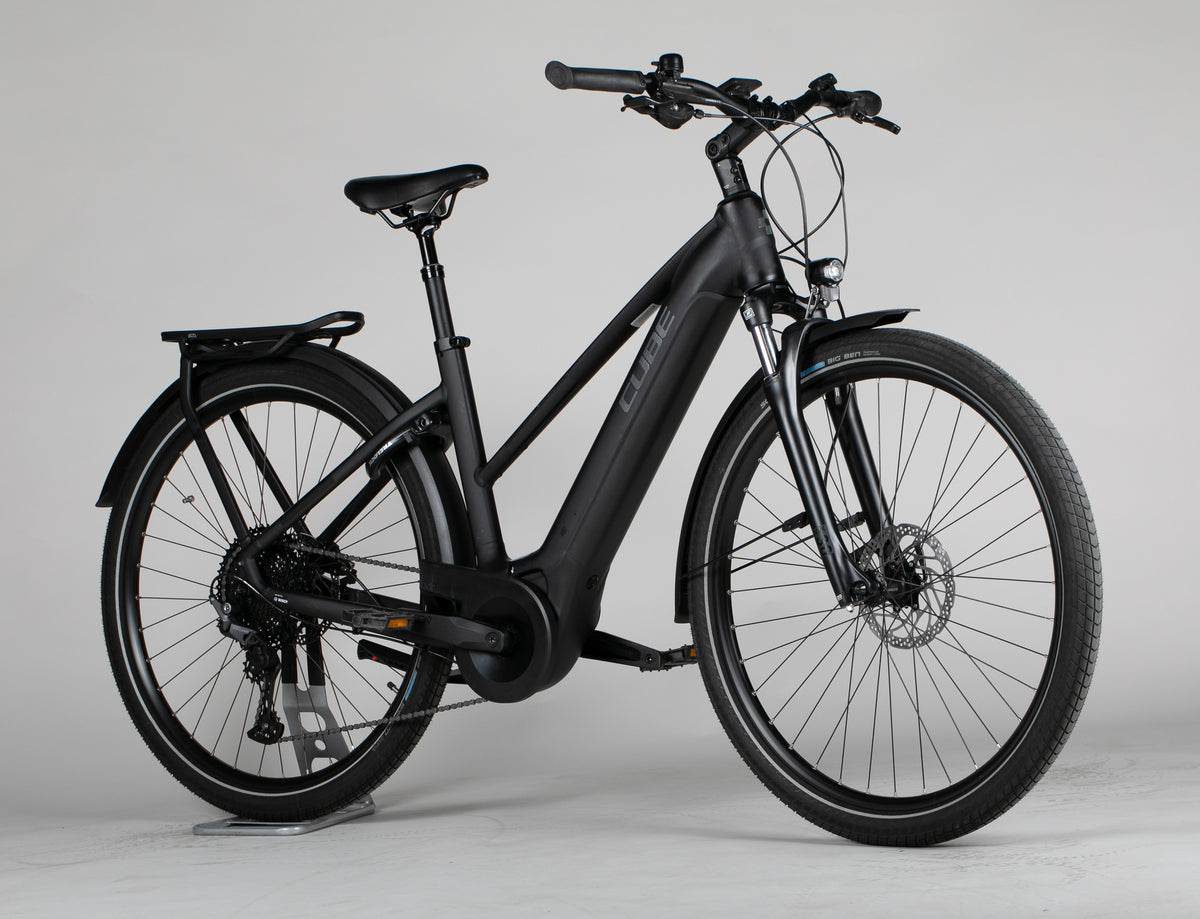 Cube TOURING HYBRID, PRO 500 - käytetty sähköpyörä 160-175 cm ajajalle