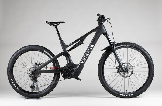 Canyon Spectral On CF 7 - käytetty sähköpyörä 174–184 cm ajajalle