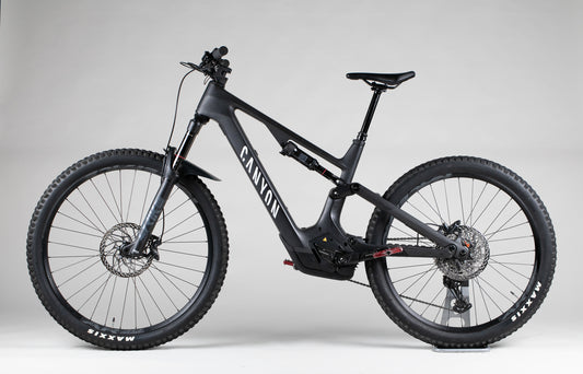 Canyon Spectral On CF 7 - käytetty sähköpyörä 174–184 cm ajajalle