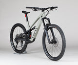 Canyon Spectral:Onfly Cf 8 - käytetty sähköpyörä 182-193 cm ajajalle