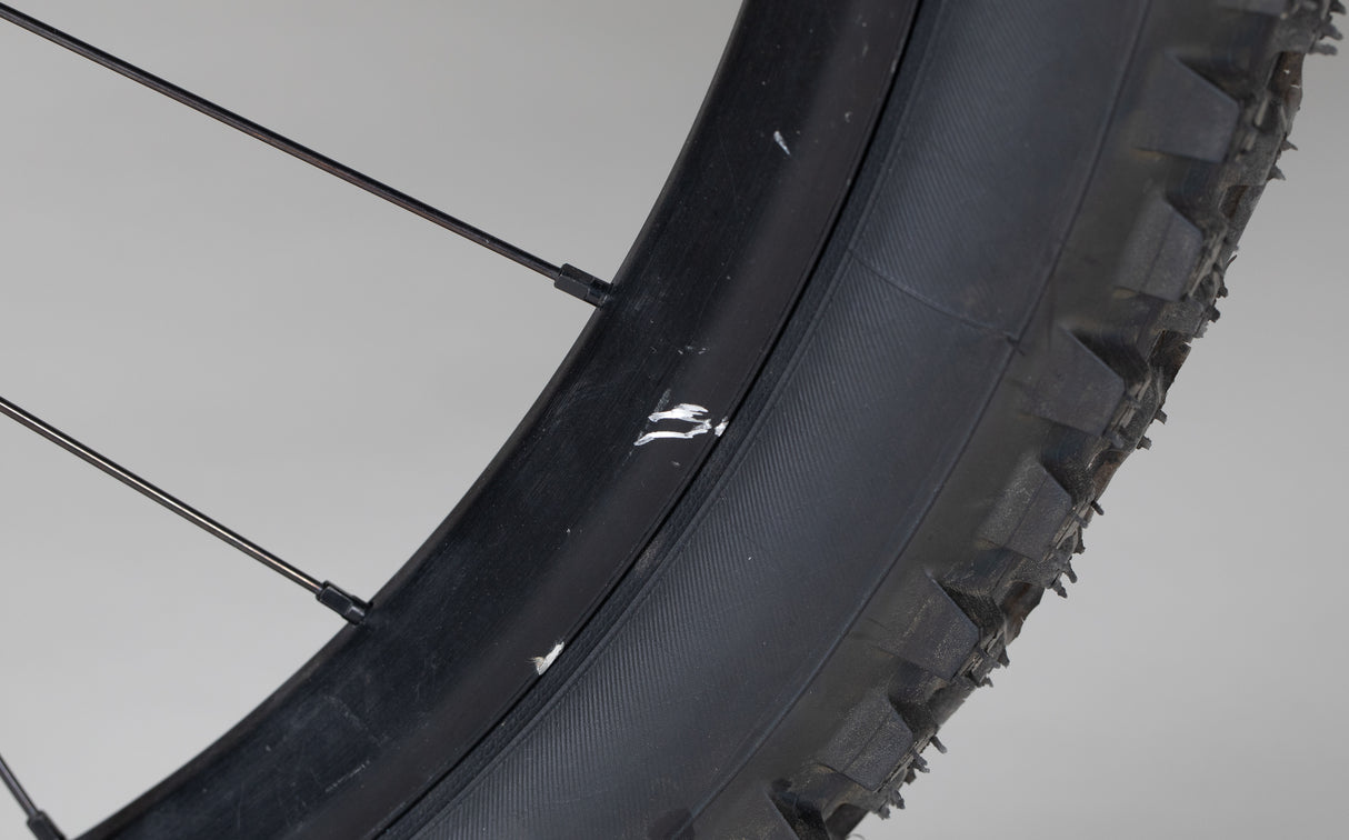 Specialized Turbo Levo - käytetty sähköpyörä 165-180 cm ajajalle