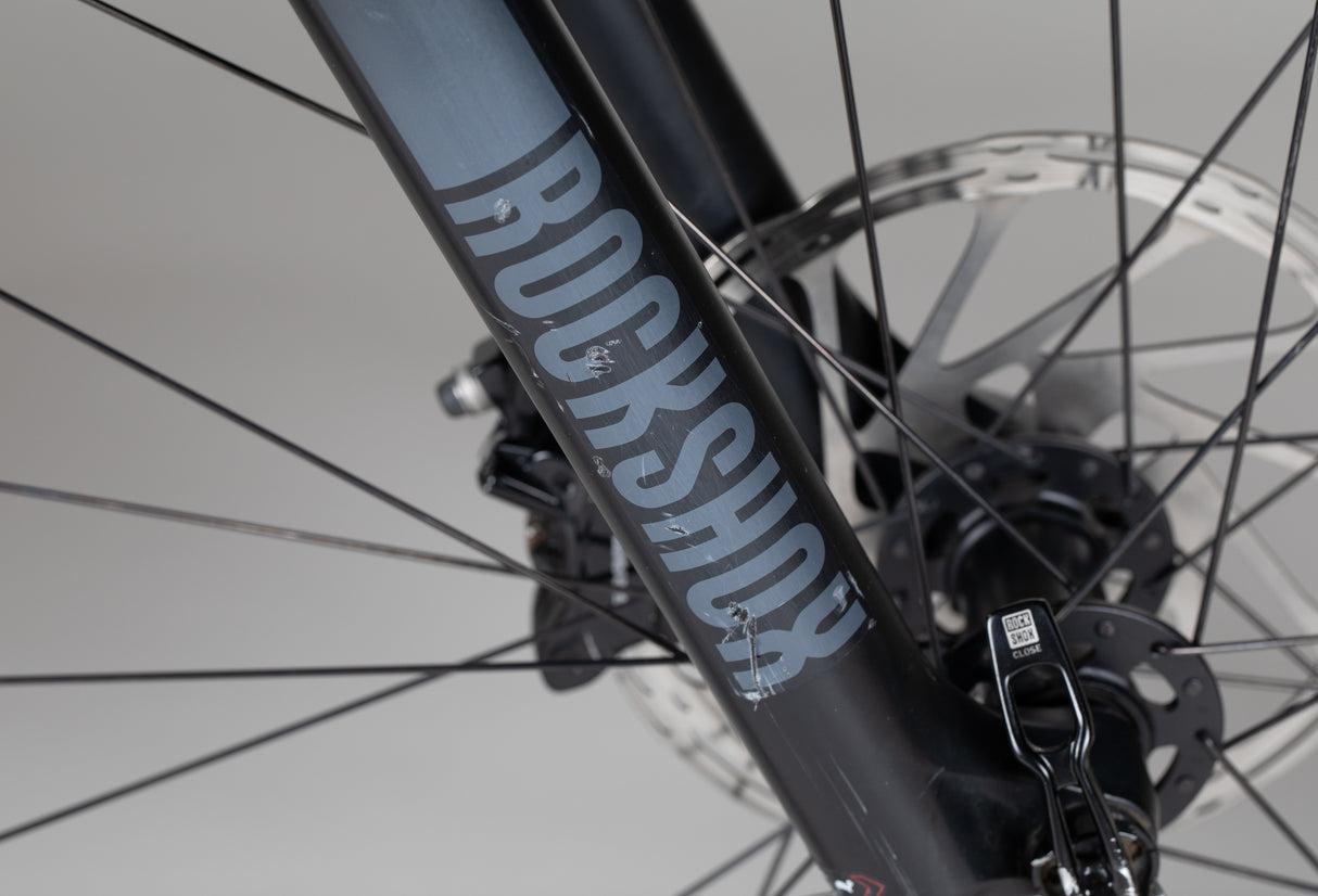 Specialized Turbo Levo - käytetty sähköpyörä 165-180 cm ajajalle