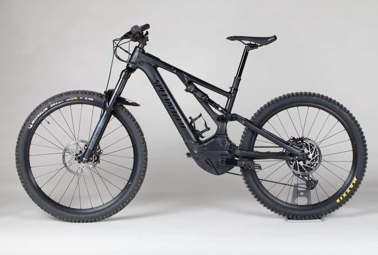 Specialized Turbo Levo - käytetty sähköpyörä 165-180 cm ajajalle