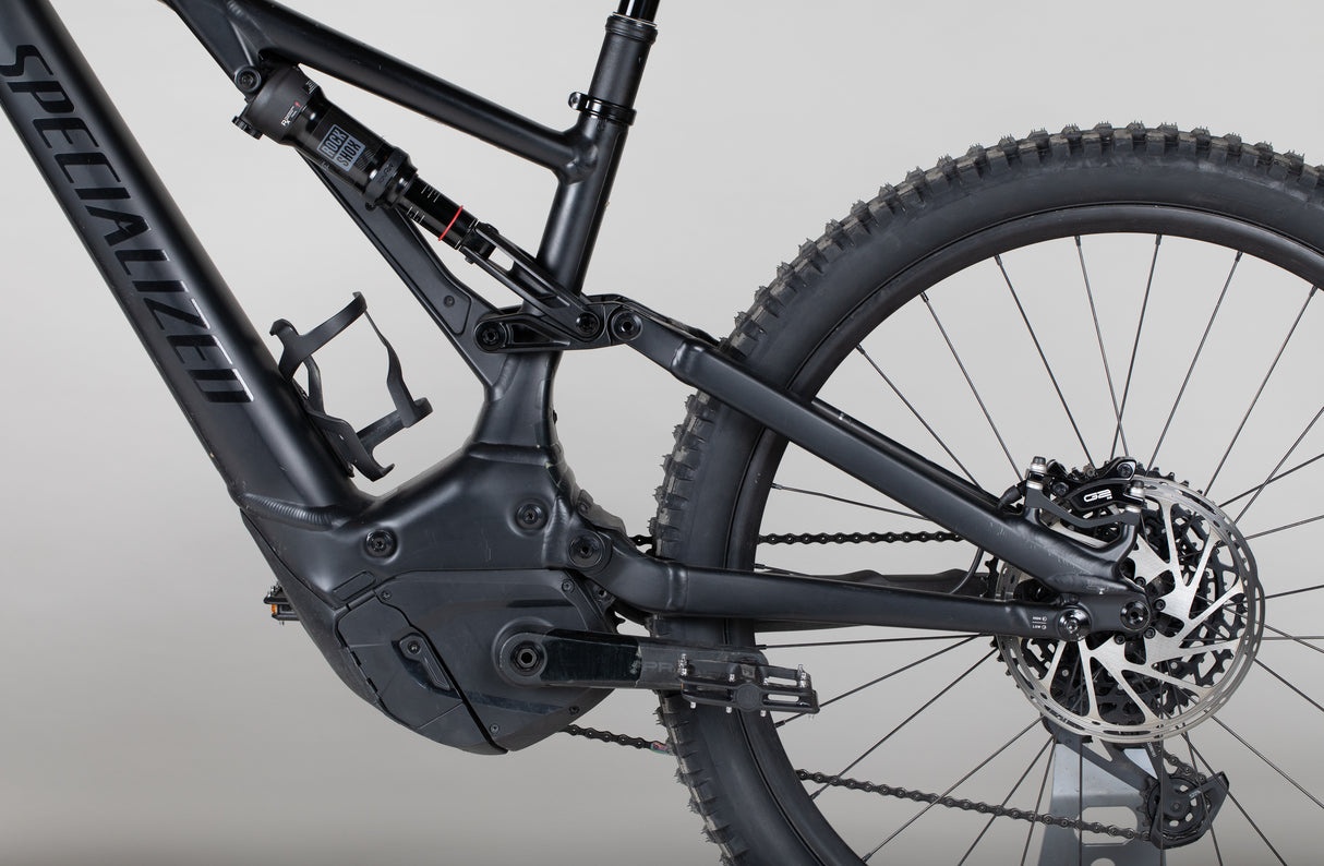 Specialized Turbo Levo - käytetty sähköpyörä 165-180 cm ajajalle