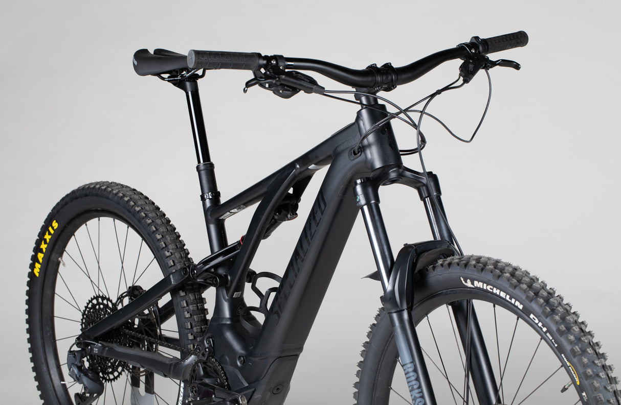 Specialized Turbo Levo - käytetty sähköpyörä 165-180 cm ajajalle
