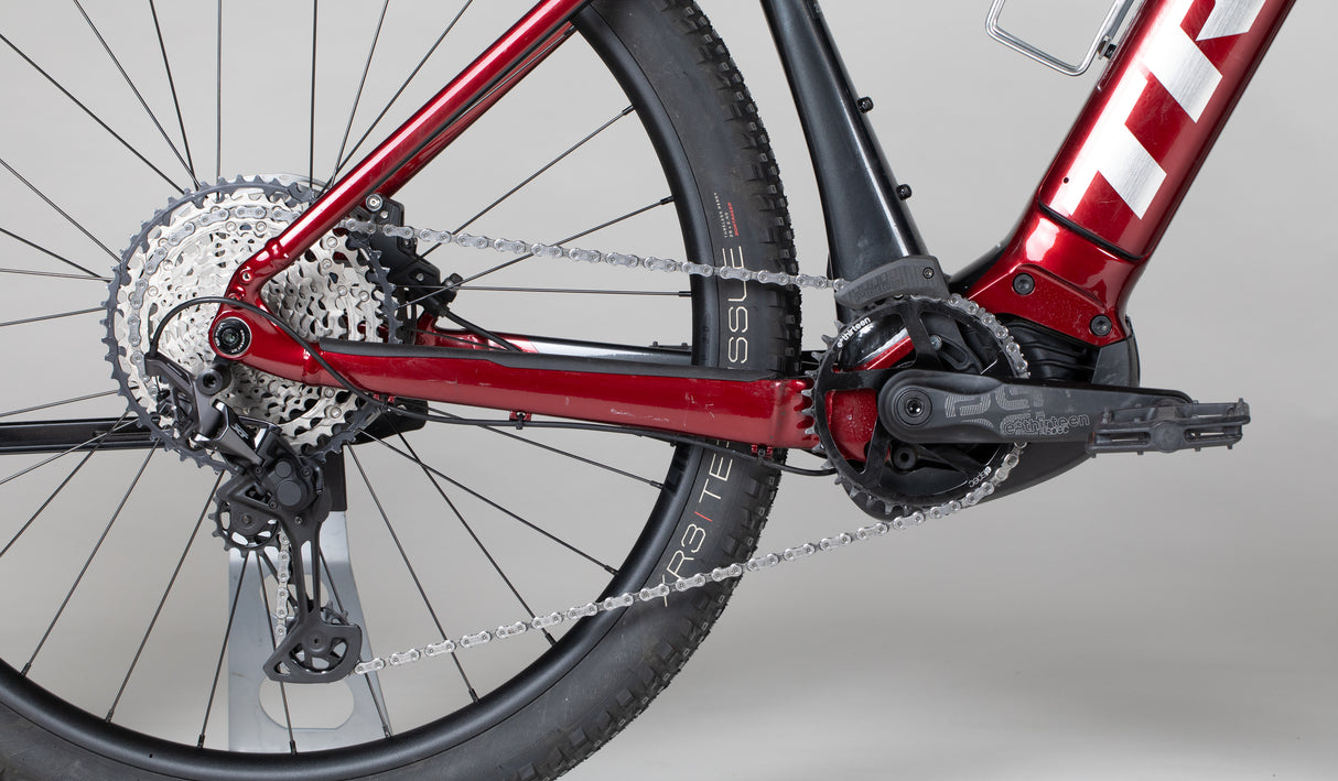 Trek Powerfly 7 - käytetty sähköpyörä 177-188 cm ajajalle