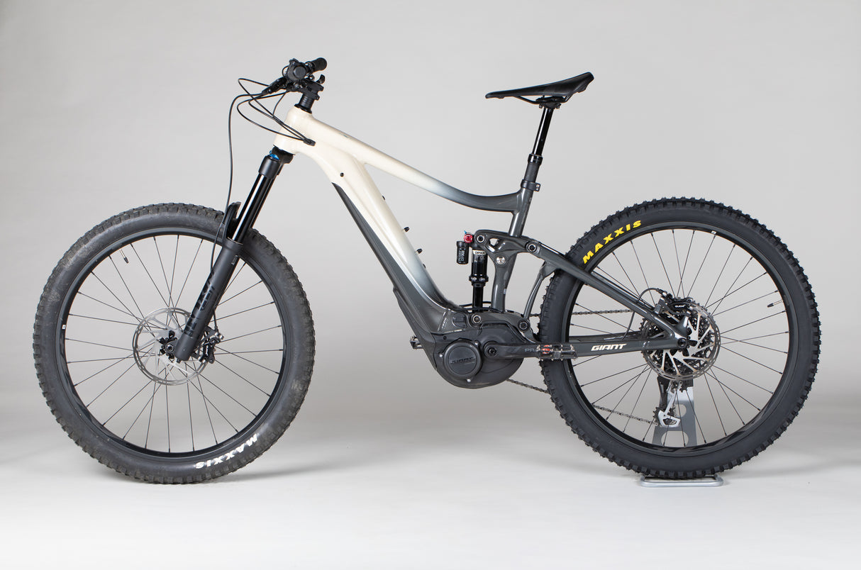 Giant Reign E 2 Pro - käytetty sähköpyörä 170-182 cm ajajalle