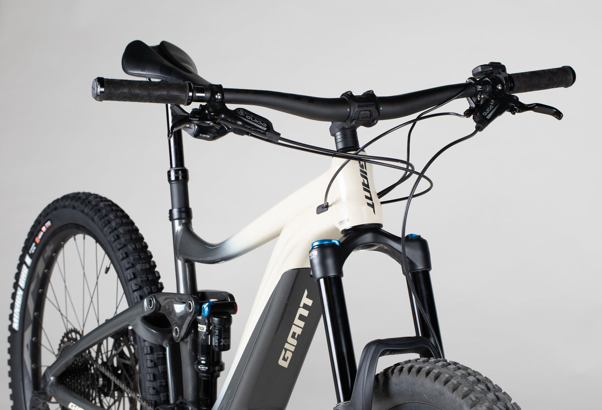 Giant Reign E 2 Pro - käytetty sähköpyörä 170-182 cm ajajalle