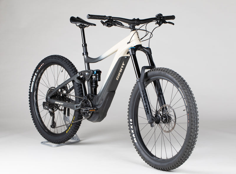 Giant Reign E 2 Pro - käytetty sähköpyörä 170-182 cm ajajalle