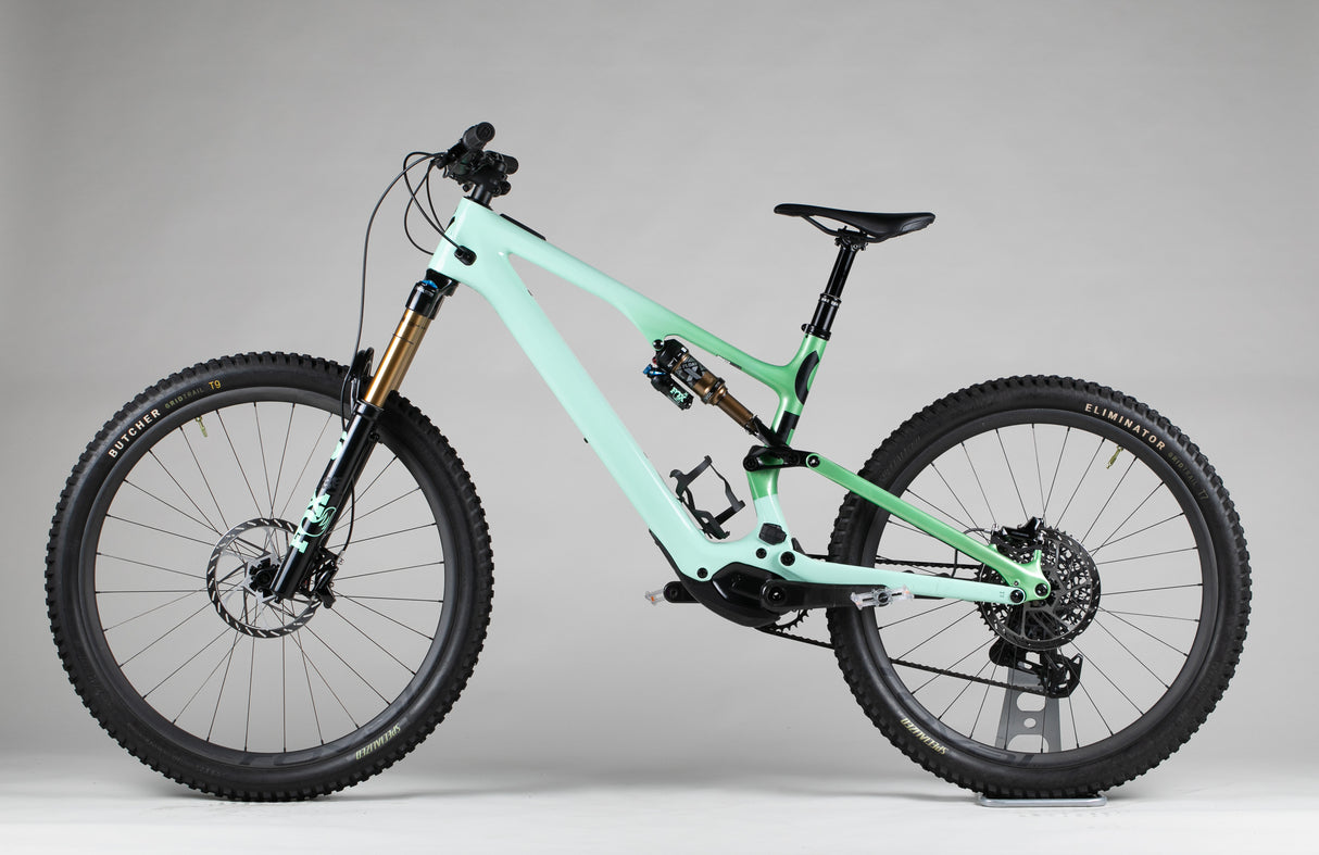 Specialized Turbo Levo SL Pro Carbon - käytetty sähköpyörä 178-193 cm ajajalle