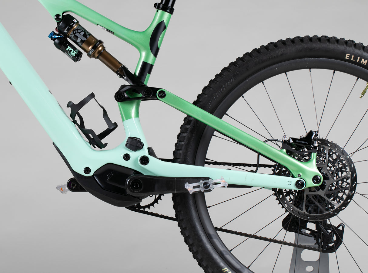 Specialized Turbo Levo SL Pro Carbon - käytetty sähköpyörä 178-193 cm ajajalle