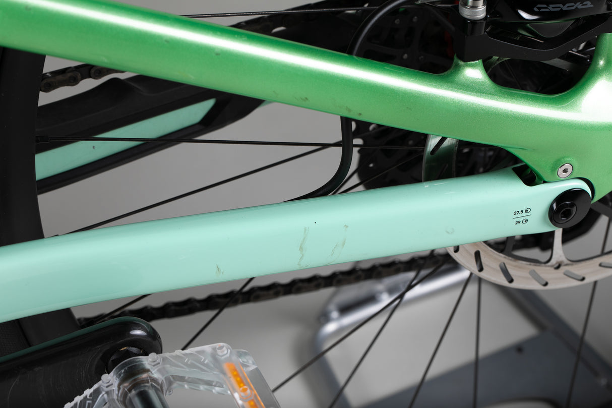 Specialized Turbo Levo SL Pro Carbon - käytetty sähköpyörä 178-193 cm ajajalle