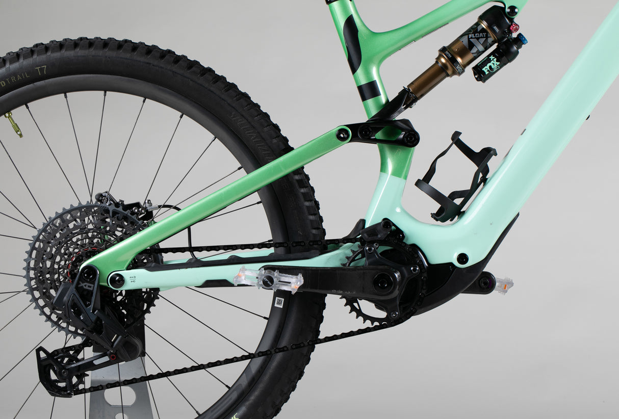 Specialized Turbo Levo SL Pro Carbon - käytetty sähköpyörä 178-193 cm ajajalle