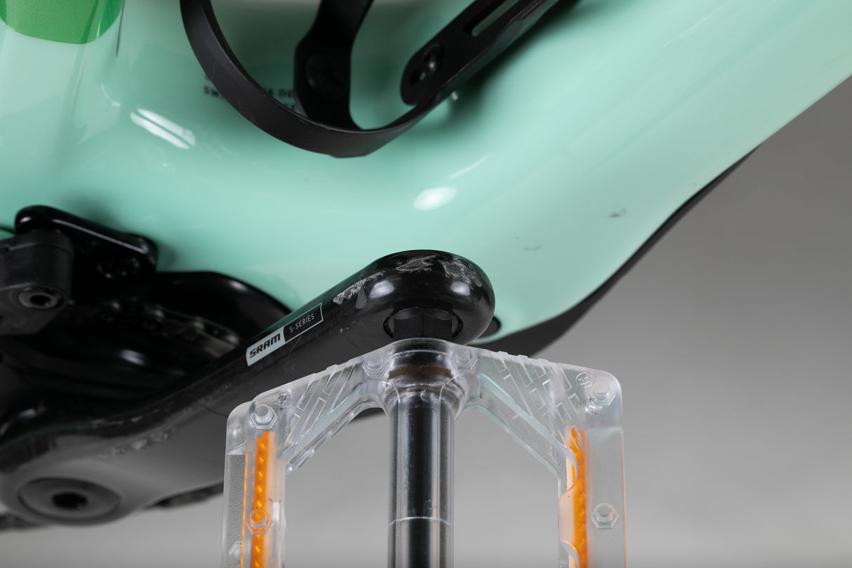 Specialized Turbo Levo SL Pro Carbon - käytetty sähköpyörä 178-193 cm ajajalle