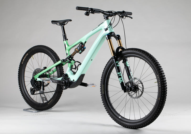 Specialized Turbo Levo SL Pro Carbon - käytetty sähköpyörä 178-193 cm ajajalle