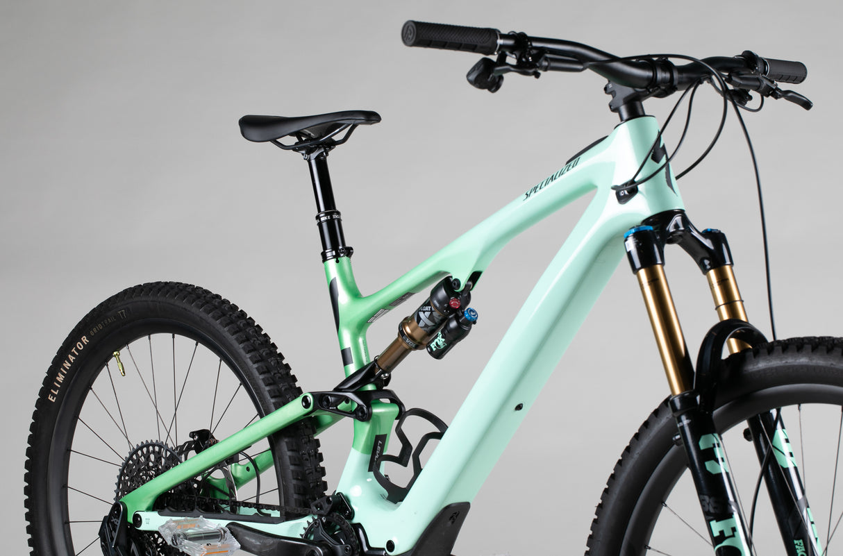 Specialized Turbo Levo SL Pro Carbon - käytetty sähköpyörä 178-193 cm ajajalle