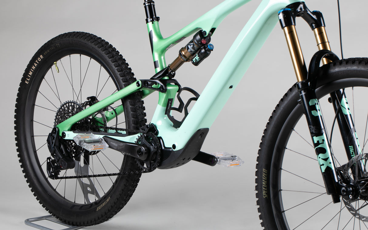 Specialized Turbo Levo SL Pro Carbon - käytetty sähköpyörä 178-193 cm ajajalle