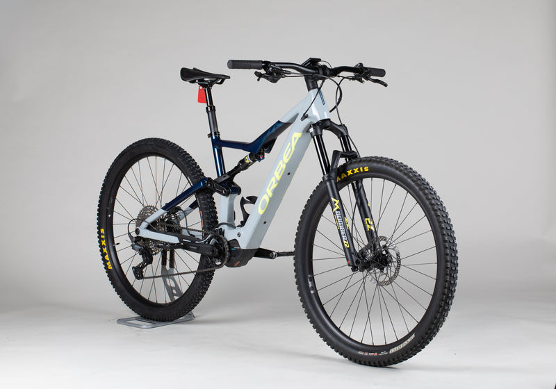 Orbea Rise H30 - käytetty sähköpyörä 170-185 cm ajajalle